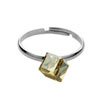 prsten ze SWAROVSKI ELEMENTS kostička 6mm v barvě golden shadow